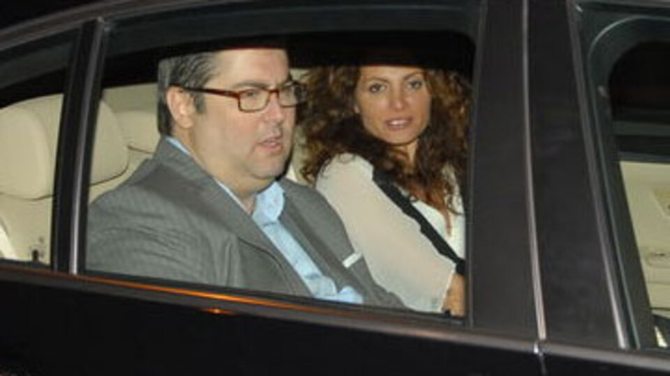 Yeni aşkıyla yakalandı