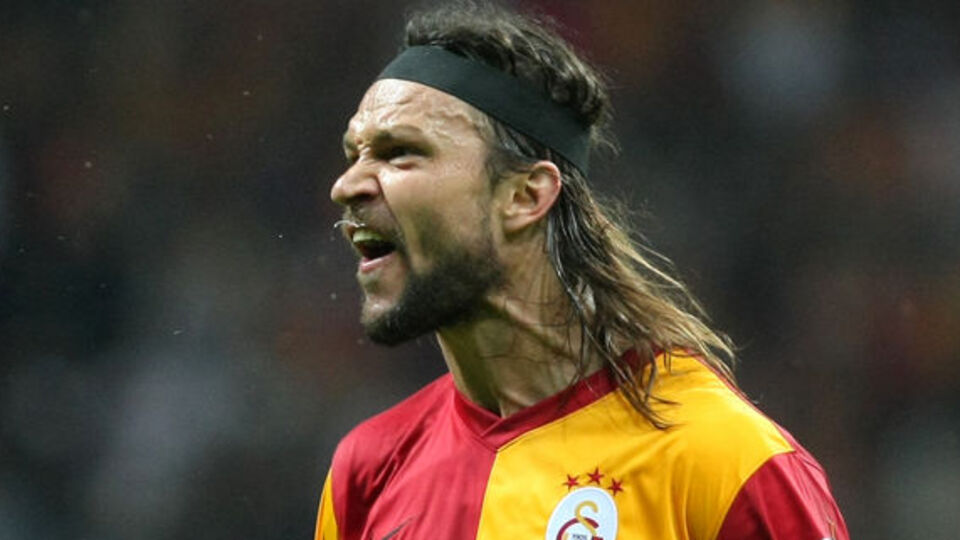 Ve futbola veda etti!