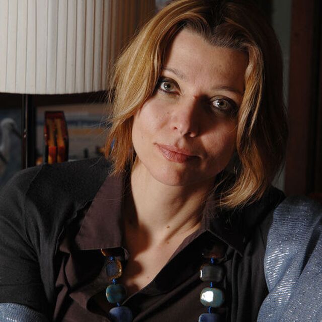 Bulgarlar Elif Şafak'ı 1 numara yaptı!