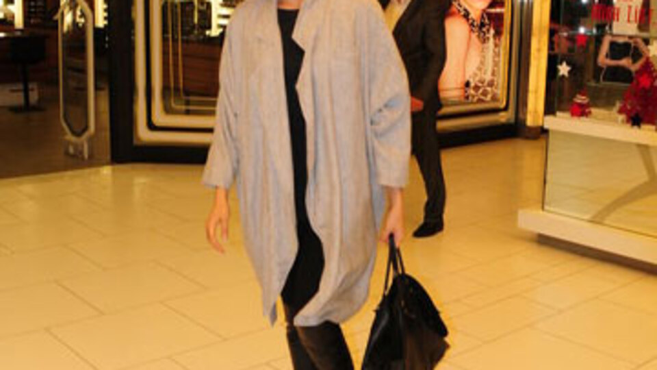 Paltosuna kıyamıyor