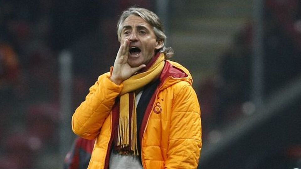Mancini'den sürpriz!