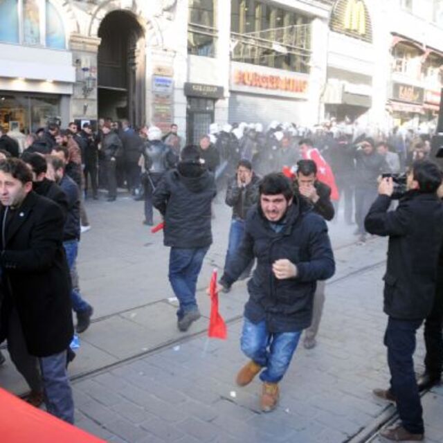 Beyoğlu'nda polis müdahalesi!