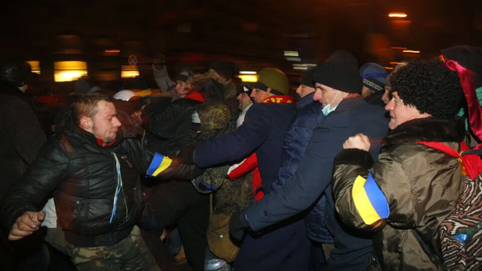 Kiev'de meydana polis müdahalesi