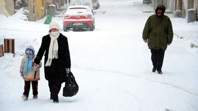 Kars'ta okullar tatil edildi!