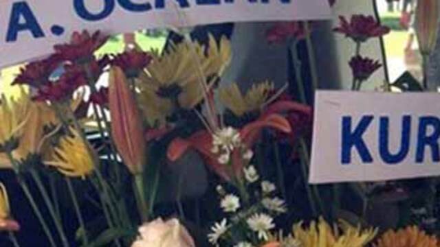 Öcalan'dan Mandela'ya 'Kürdistan' yazan çiçek