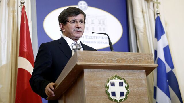 Davutoğlu Atina'da
