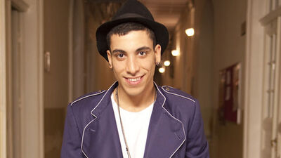 'Şiir yazarken en çıplak halimdeyim'