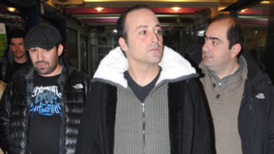 Ameliyat oldu sahneye çıktı