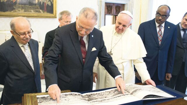 İİT, Papa'ya 'tarihi uzlaşma' önerdi