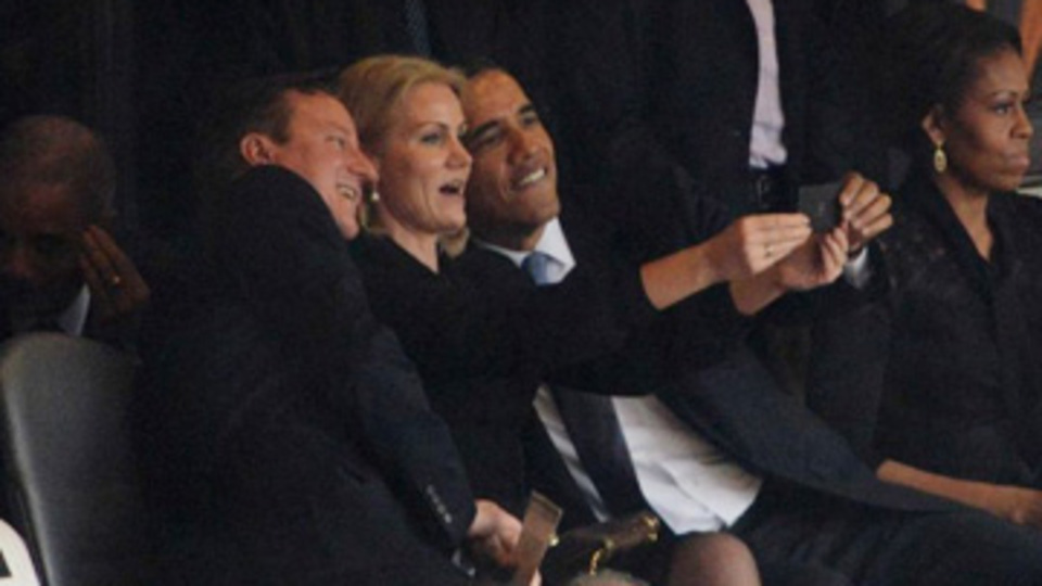 Üç selfie bir cenaze