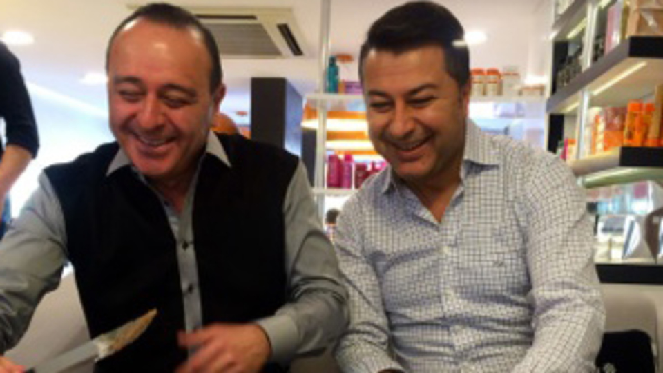 Şükrü Dudu'dan Ömer Sabancı'ya sürpriz doğumgünü pastası