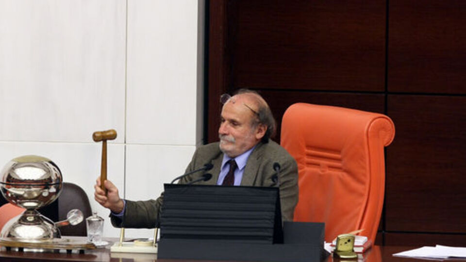 Meclis'ten renkli kareler