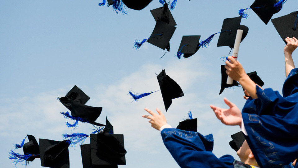 Rektör devlette yıllık 31 bin, özelde 180 bin dolar alıyor!