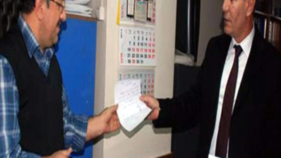 AK Partili meclis üyesi partisinden istifa etti