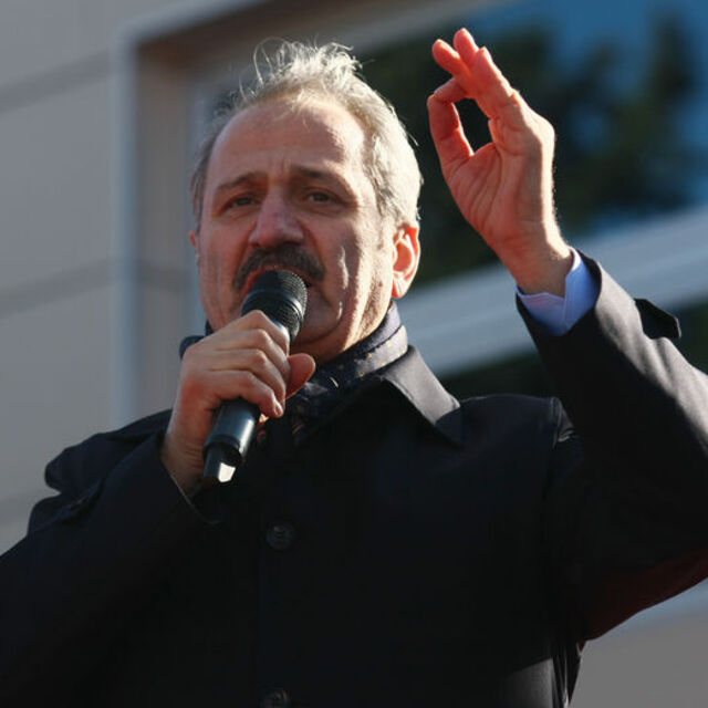 Bakan Çağlayan istifa etti!