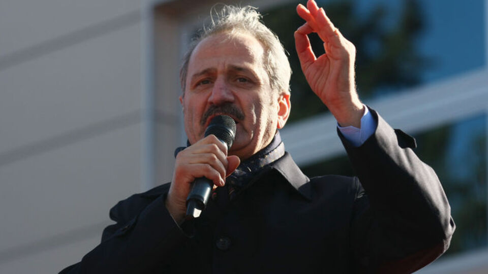 Bakan Çağlayan istifa etti!