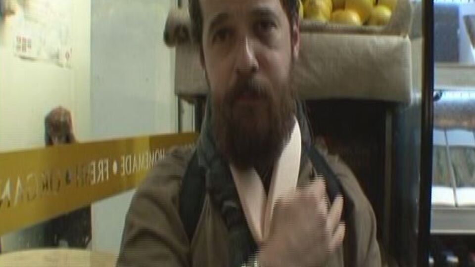 'Müslümanım' dedi, dayak yedi