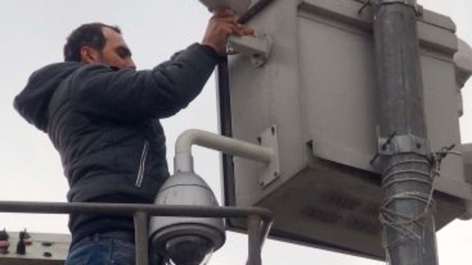 Taksim'deki MOBESE kameralarına yılbaşı bakımı