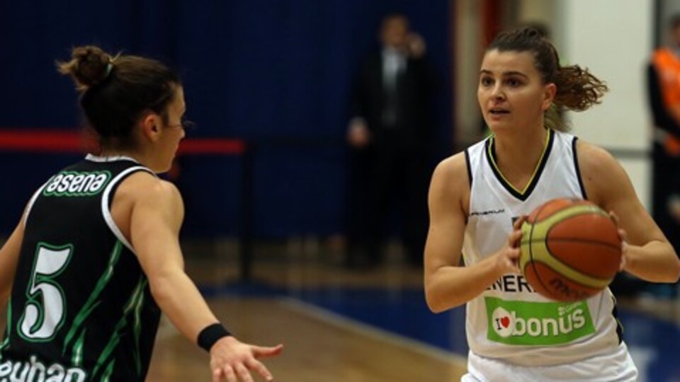 Fenerbahçe farka koştu