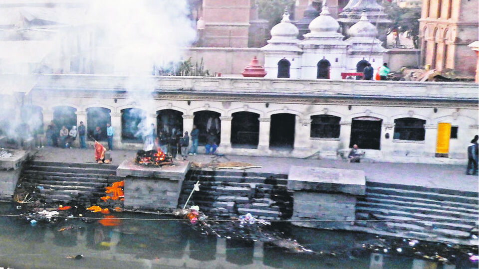 Everest'te rakı-mangal sise takıldı