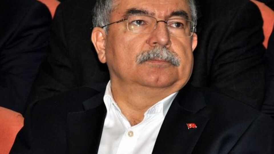 "Türkiye yeni bir istiklal mücadelesi veriyor"