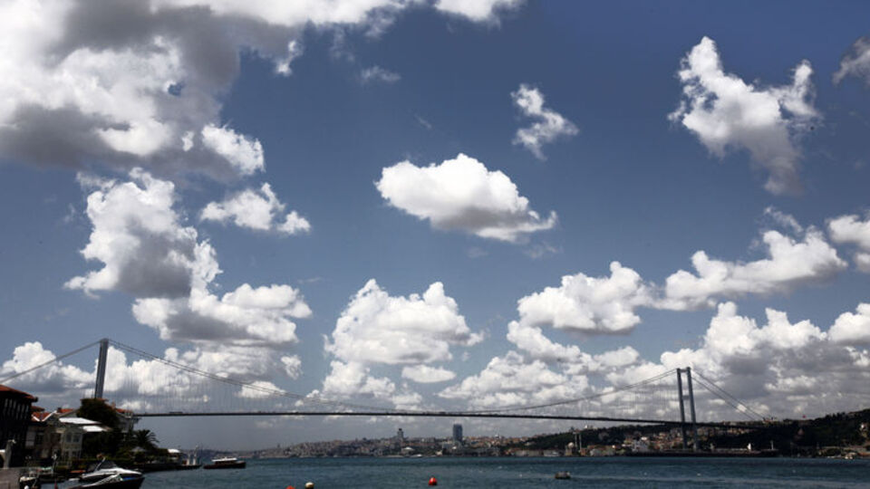 Boğaz'da şaşkına çeviren görüntü