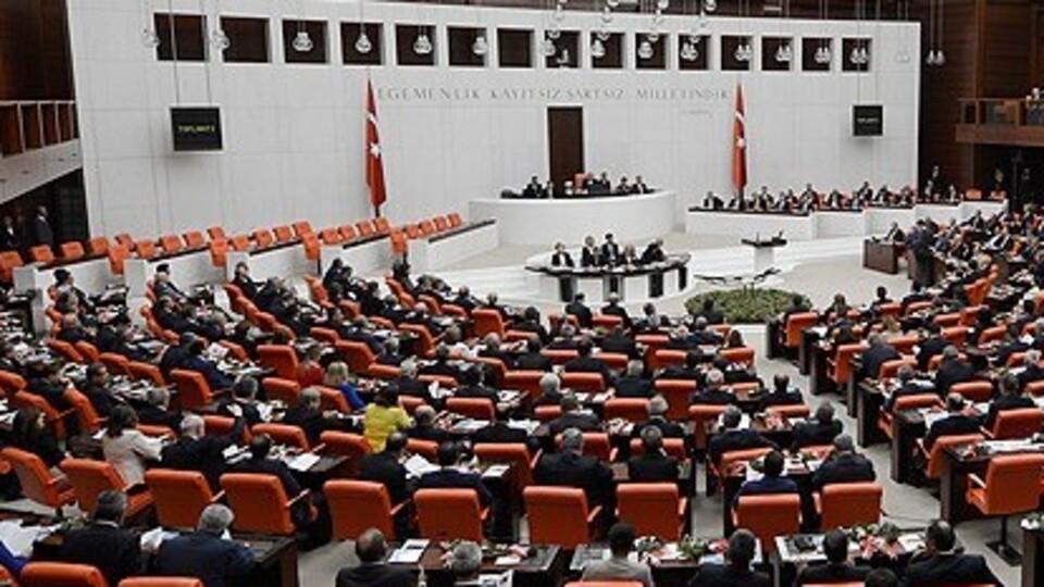 "Tam gün" yasalaştı