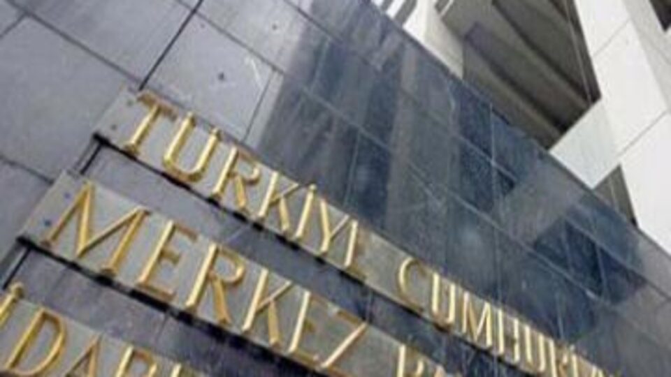 Merkez 1 haftada 2 milyar dolar eritti!