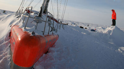 İşi kutupta mahsur kalmak