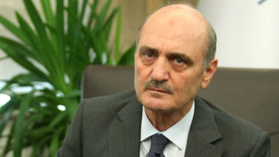 Erdoğan Bayraktar istifadan vazgeçti!