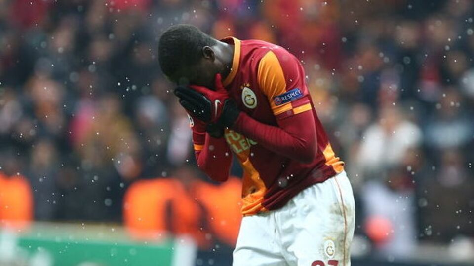 Mancini Eboue'yi yaktı!