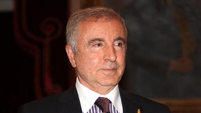 Ünal Aysal Akdeniz'de sahayı terketti