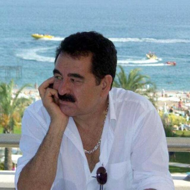 "Bir Ebru Gündeş'tir gidiyor... Allah sizi bildiği gibi yapsın!"