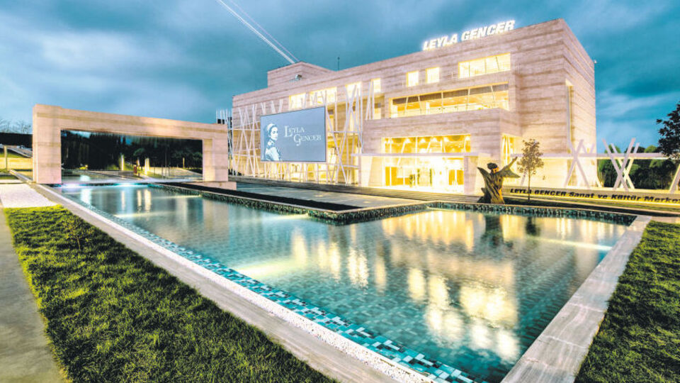 İster misiniz tüm İstanbul halkı opera bağımlısı olsun?