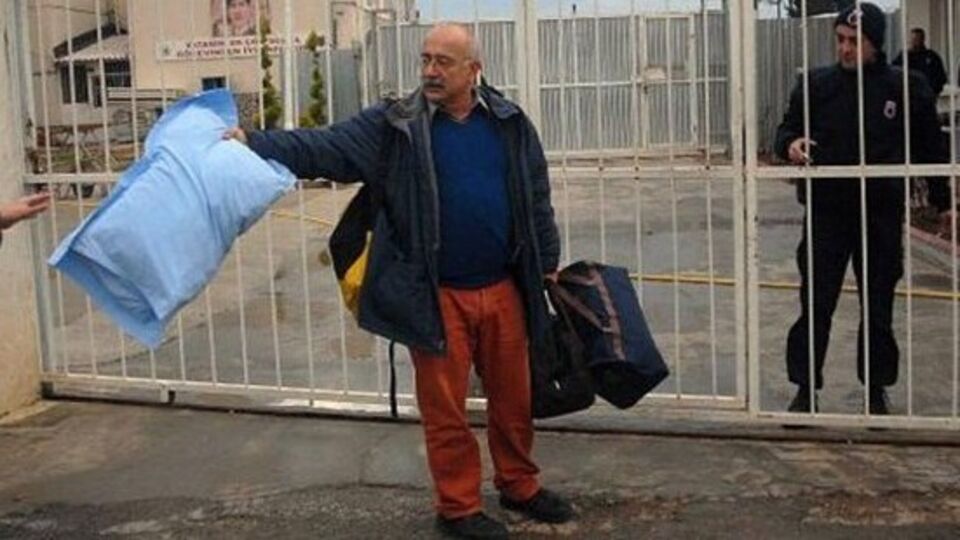 Kitap kampanyasına cezaevinden veto