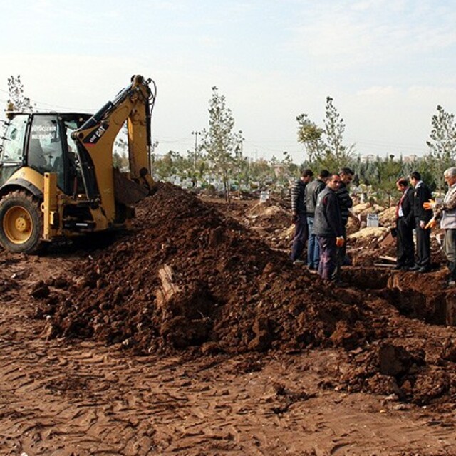 20 yıl sonra mezarları açılacak