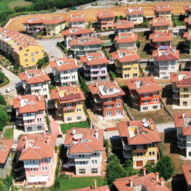 Eski bakanın evinde esrarengiz olay