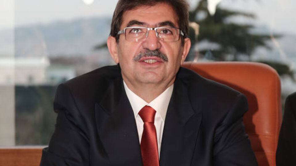 Yeni Bakan o müdürü görevden aldı