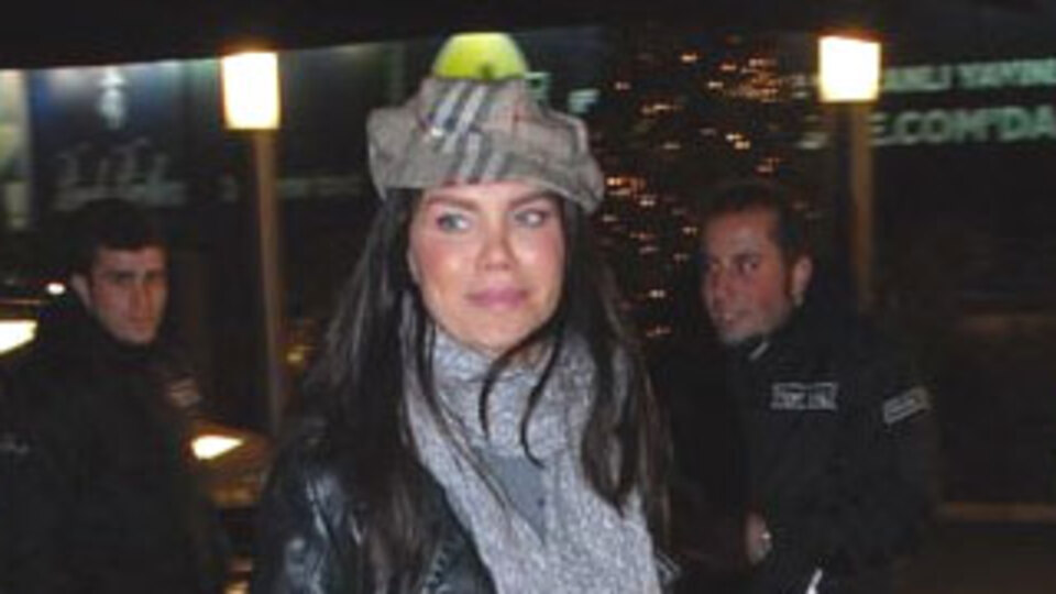 Aşk Ebru'ya yaradı