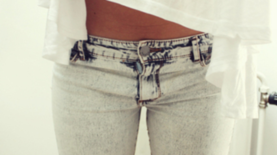 Düşük bel pantolondaki tehlike!