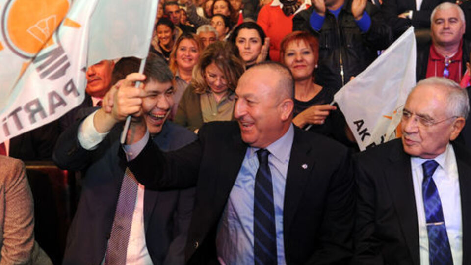 AK Parti 2 ilin ilçe adaylarını tanıttı