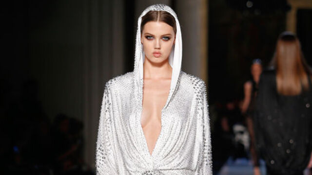 Paris'te Versace rüzgarı