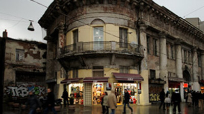 180 yıllık tarihi han satıldı!