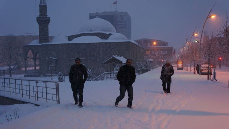 Erzurum'da okullara kar tatili
