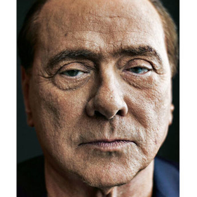 Berlusconi ilk kez makyajsız fotoğraf verdi