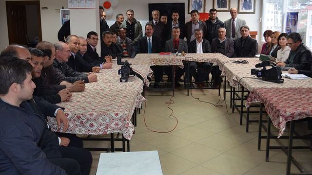 MHP'de toplu istifa