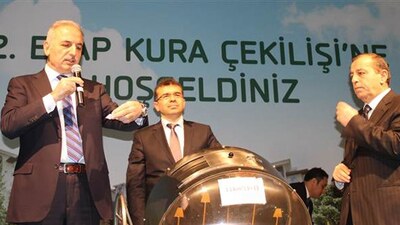 Memurlara kura ile ev