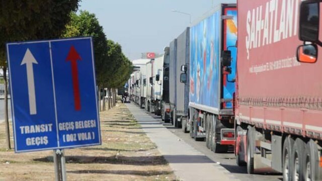 TIR krizi sınırı vurdu