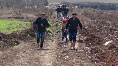 Yalın ayak kaçış!