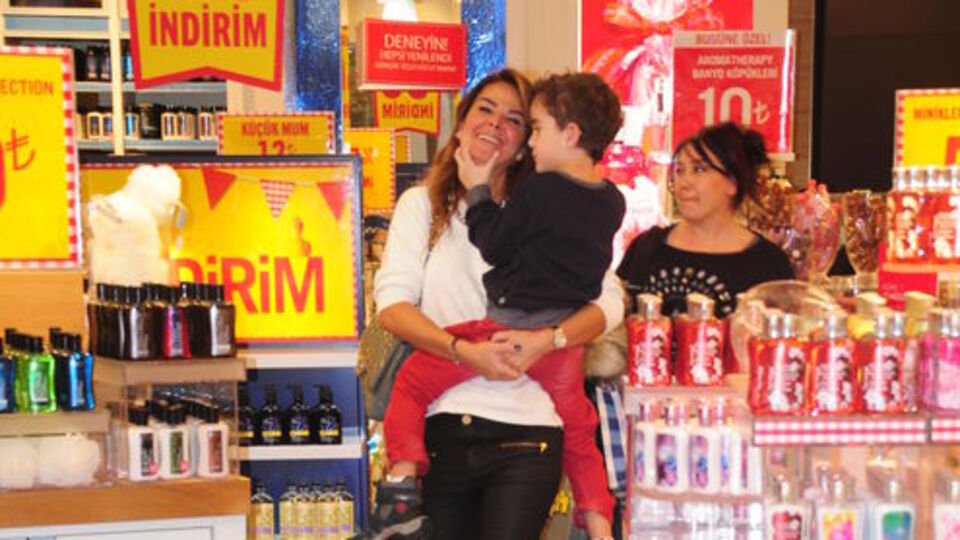 Oğluna karne hediyesi aldı